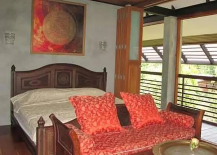 Baan Damnoen 88